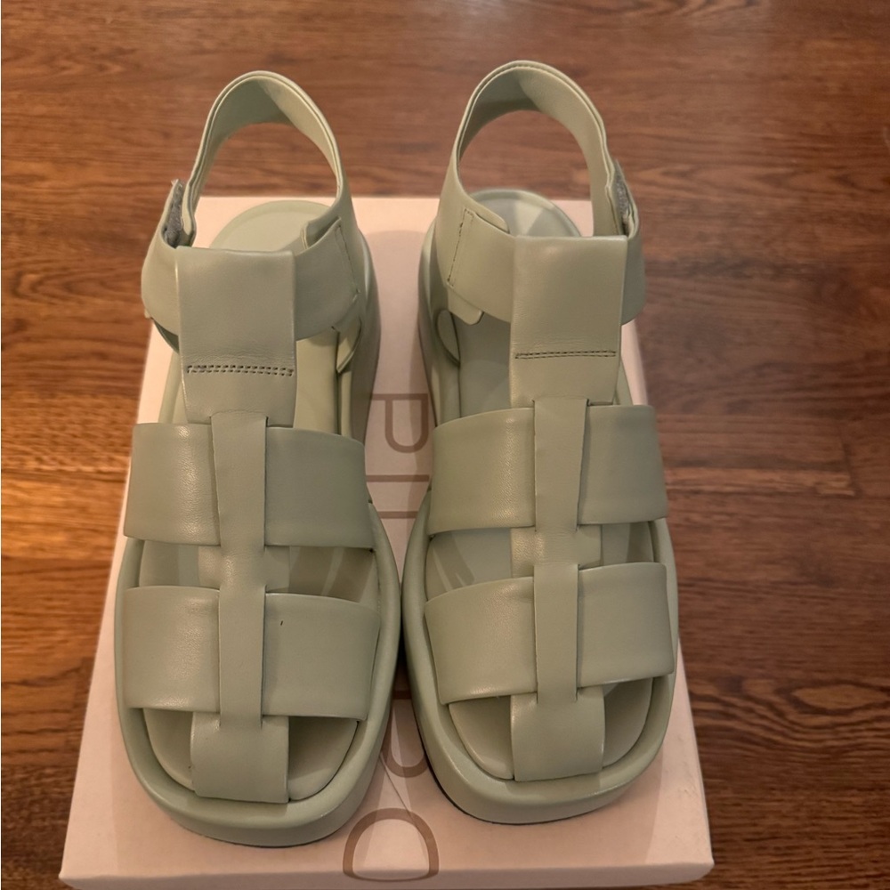 Pilcro platform, fisherman sandals, Brand New w/box